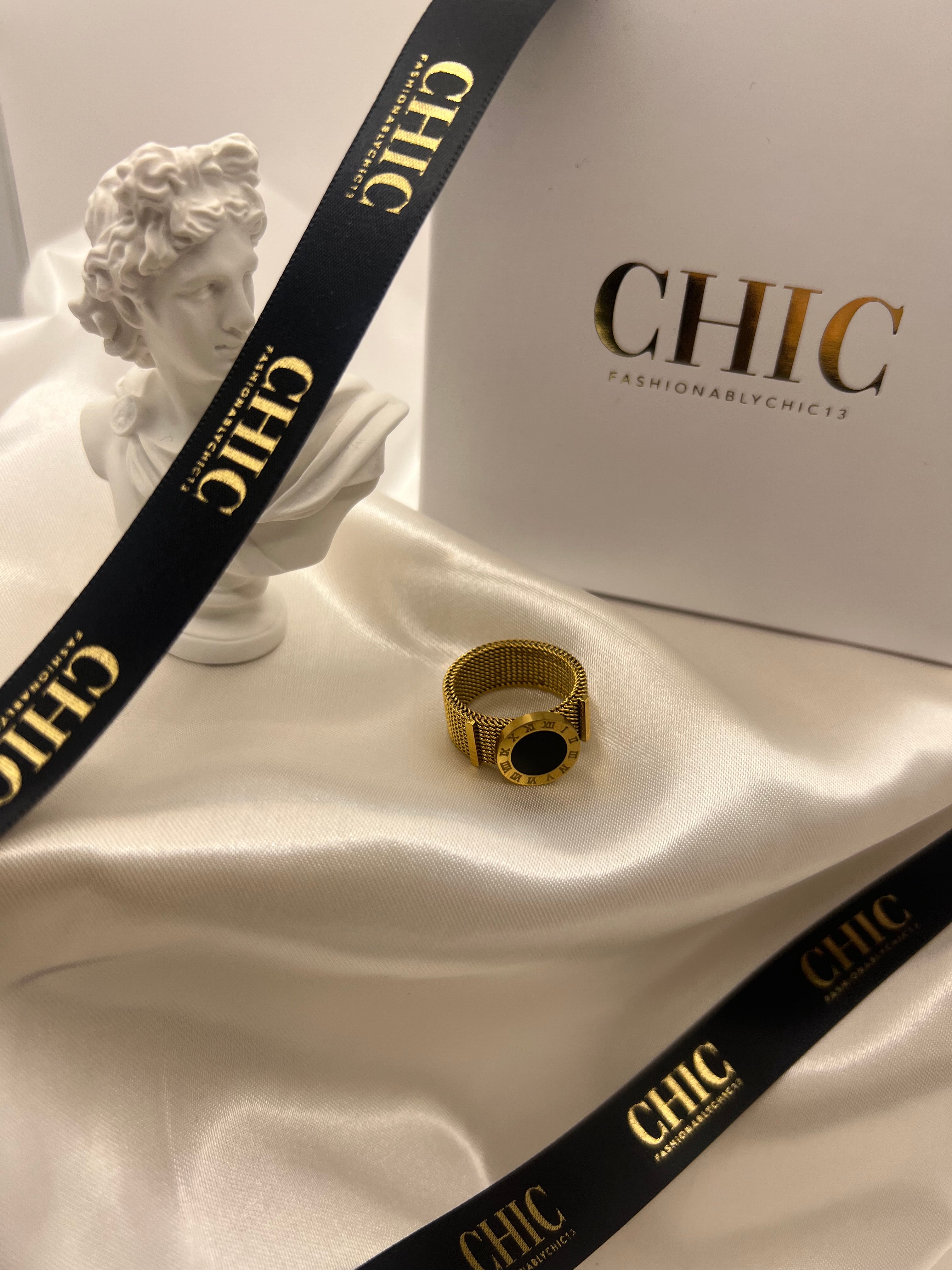 Roman Numerals Banded Gold Ring