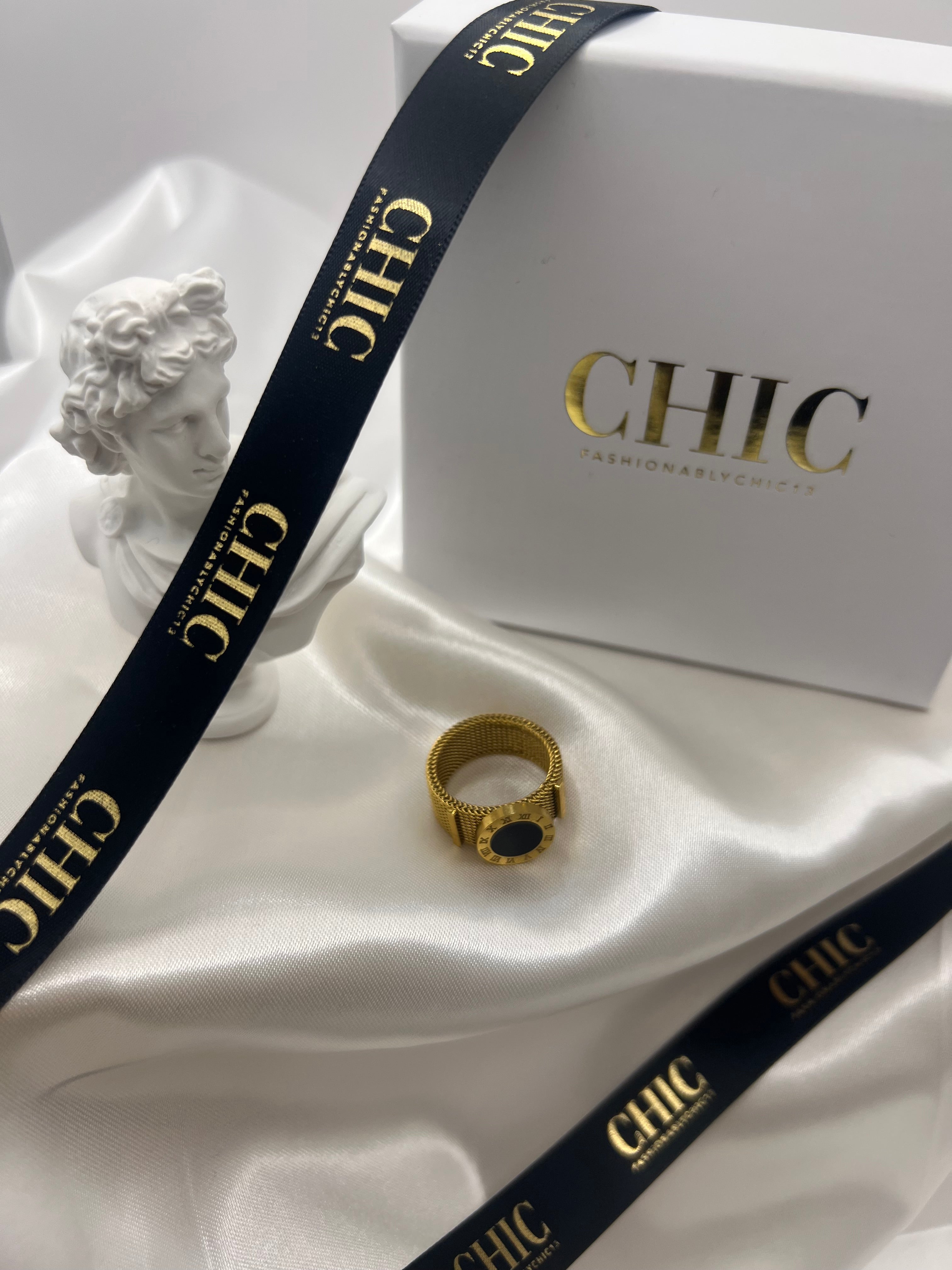 Roman Numerals Banded Gold Ring