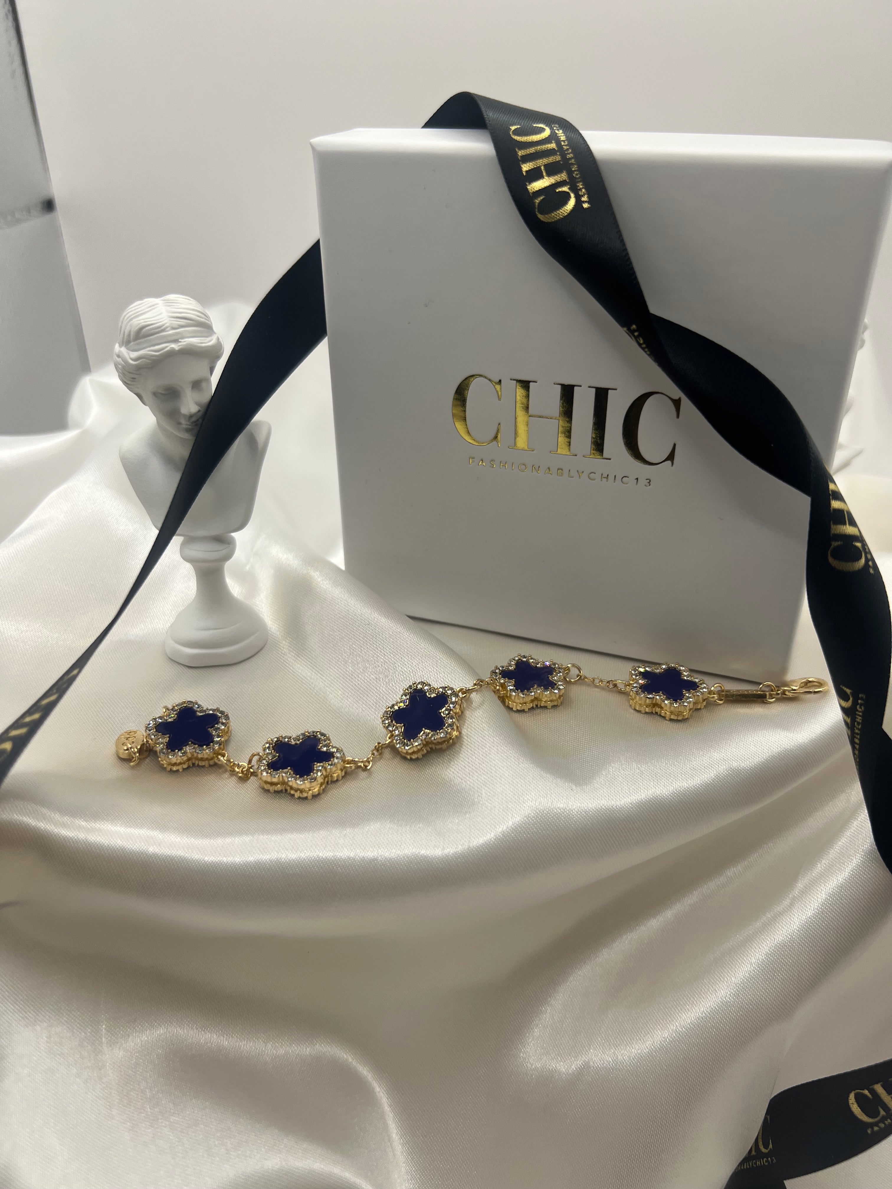 Black and Gold Glitter Clover Bracelet