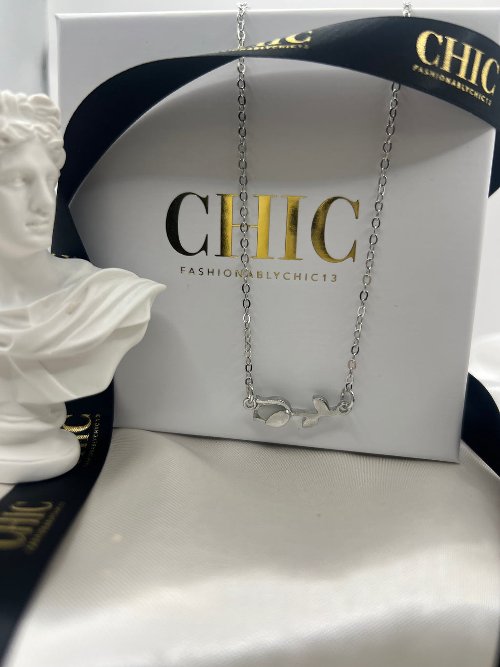 Sliver Rose Necklace