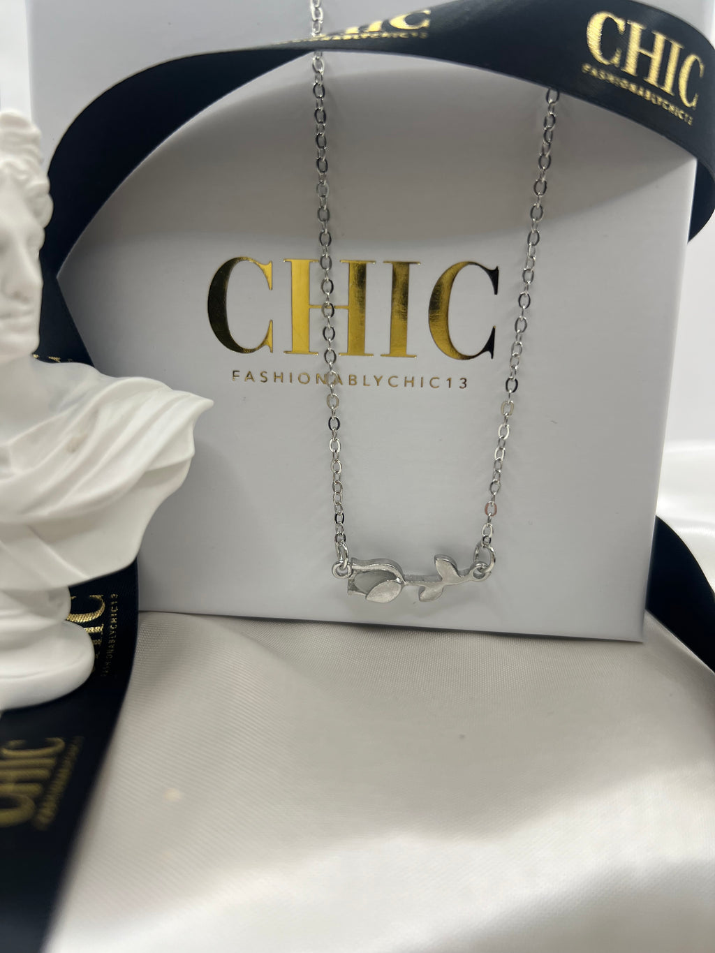 Sliver Rose Necklace