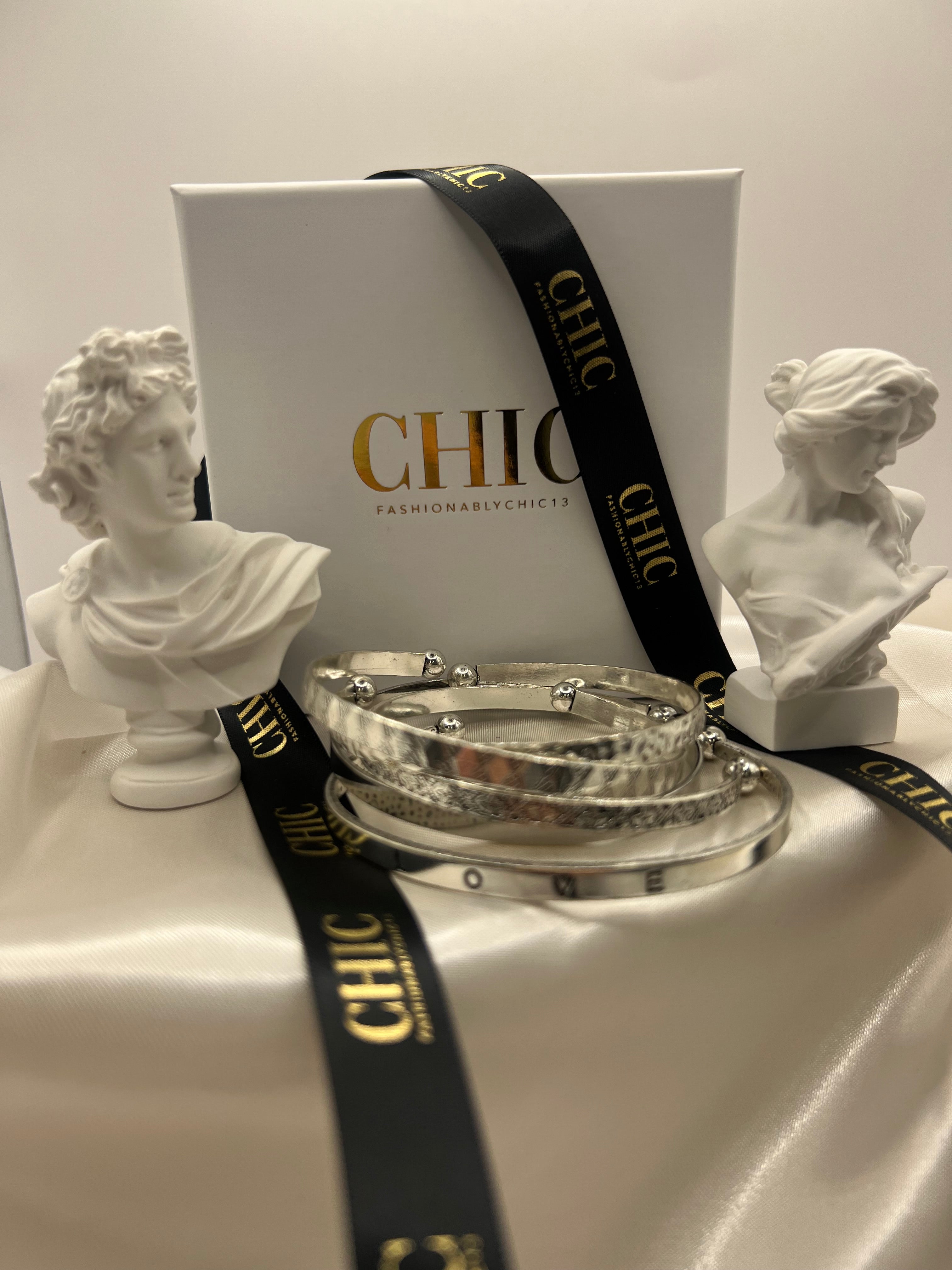 Sliver Bangle Set