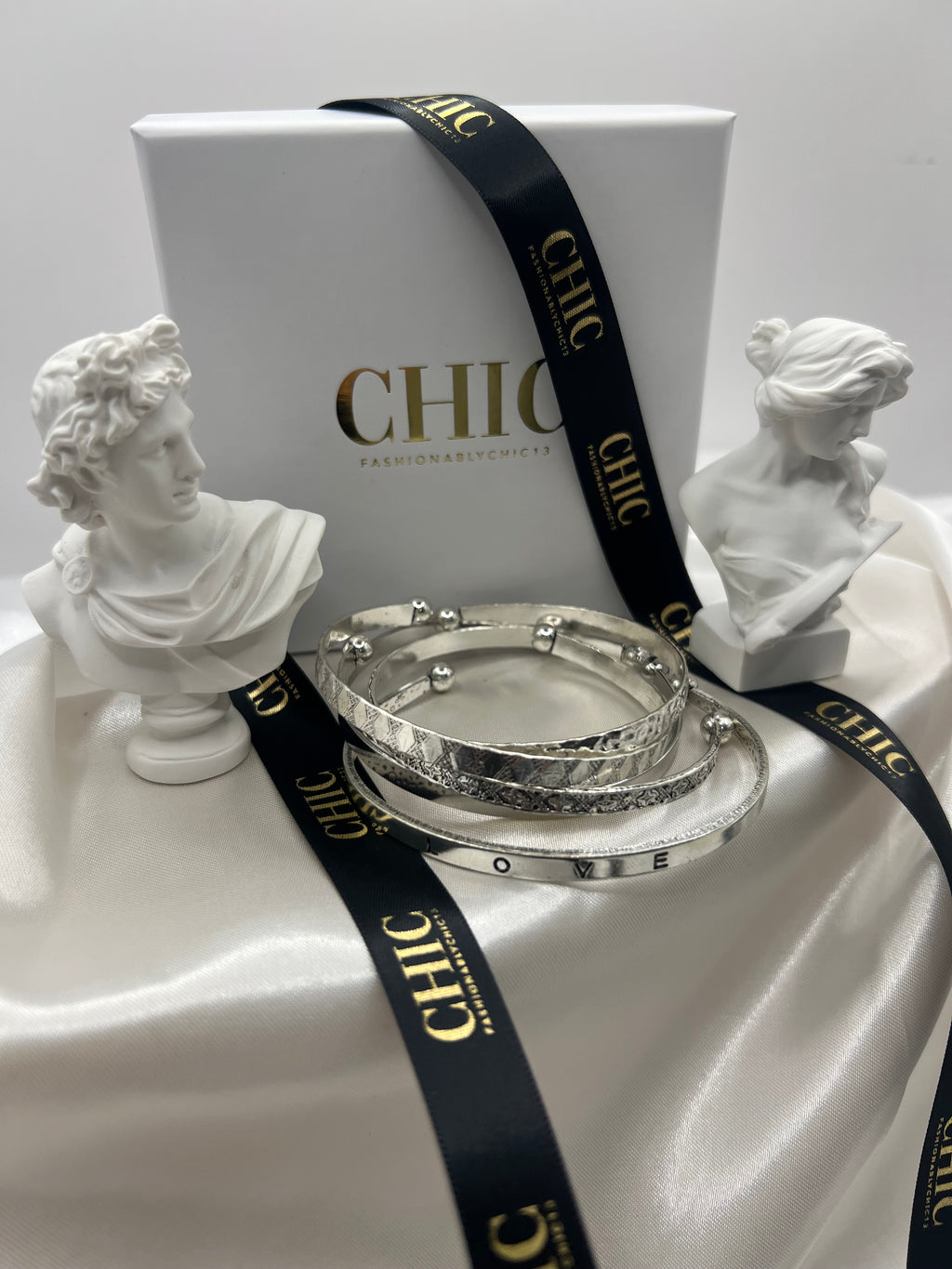 Sliver Bangle Set