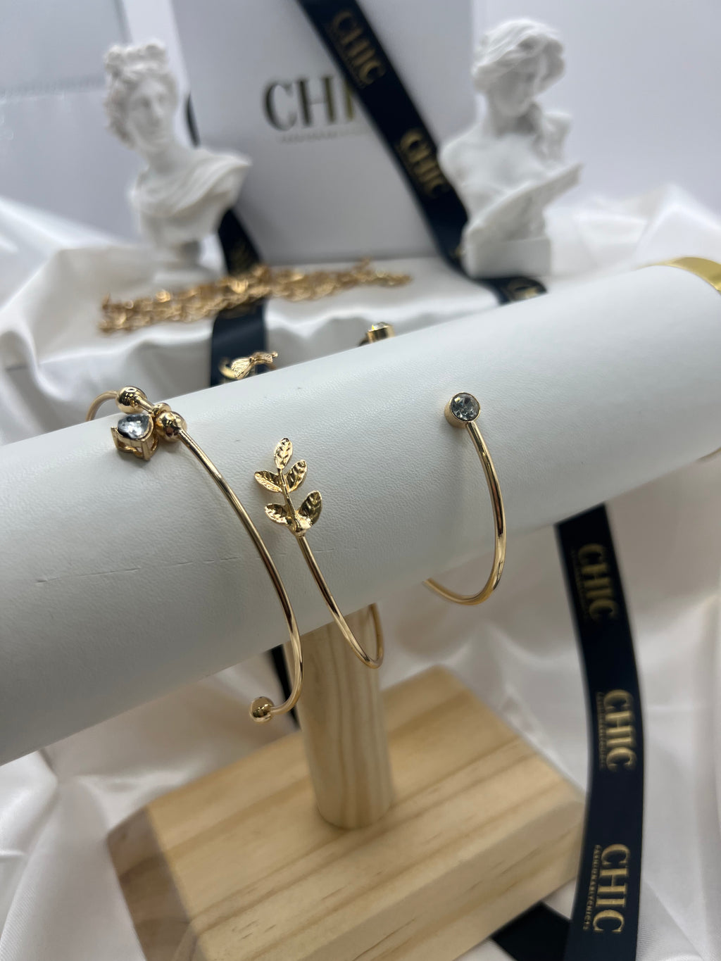 Gold Design Bangle
