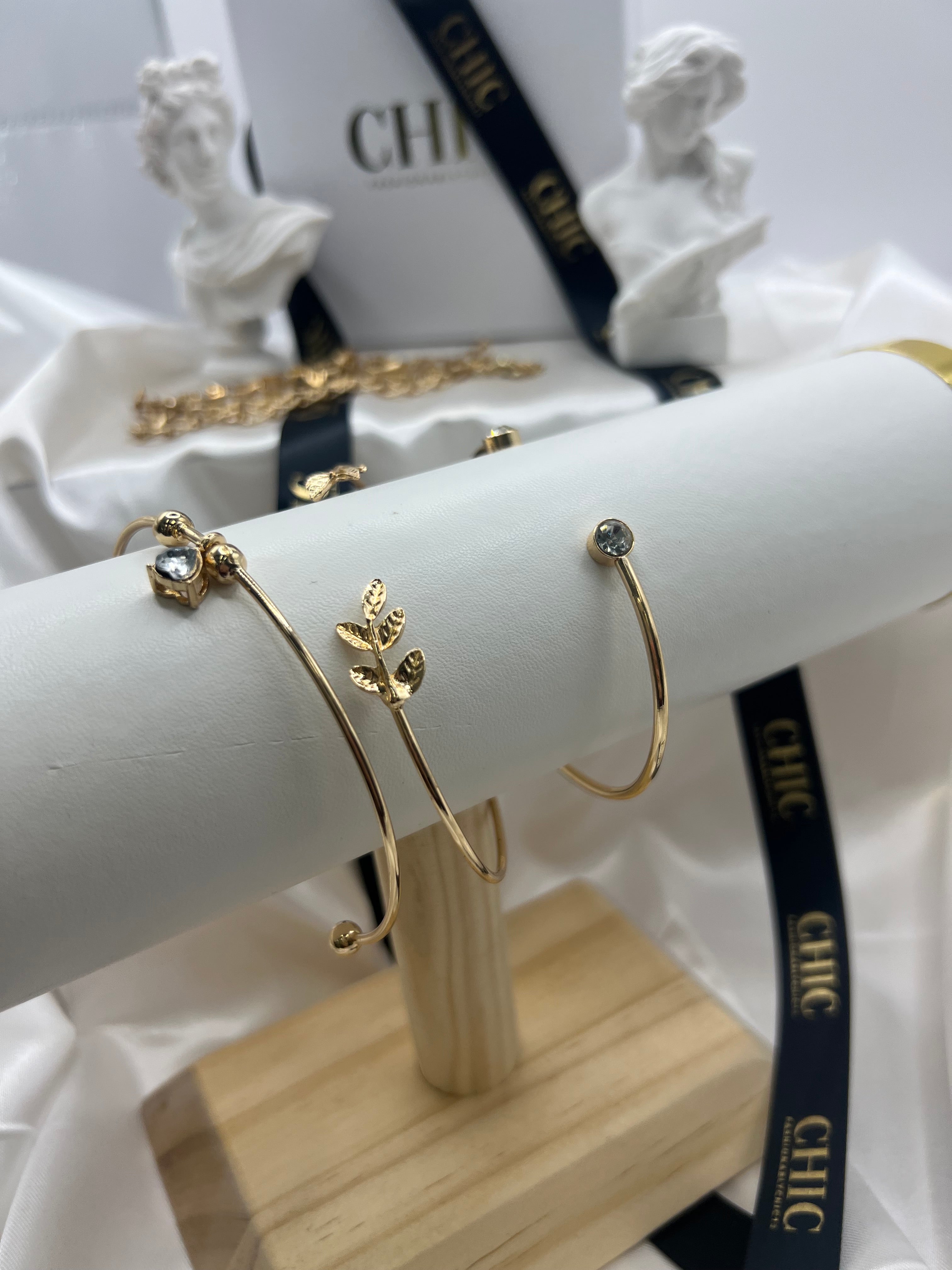 Gold Design Bangle