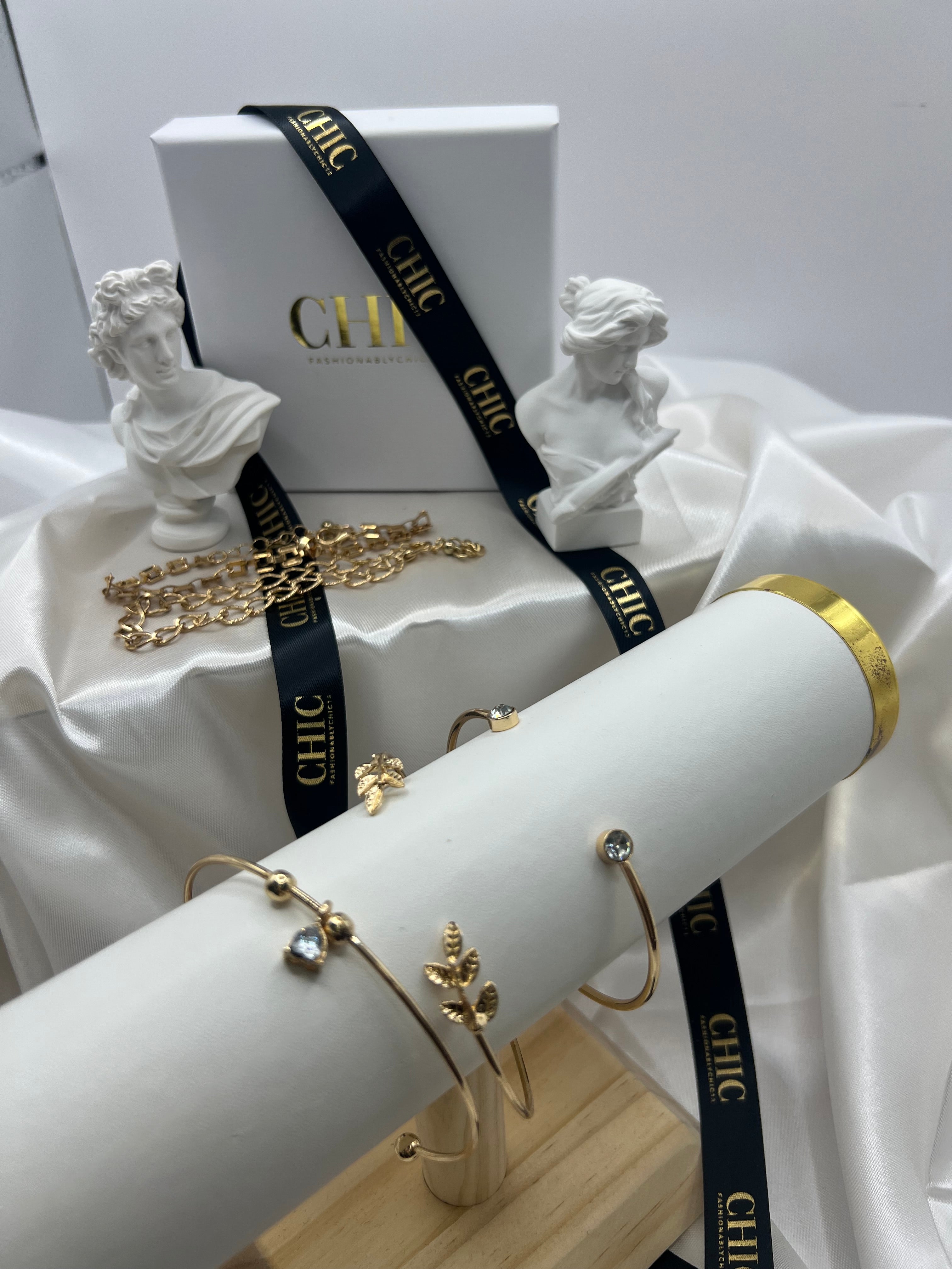 Gold Design Bangle