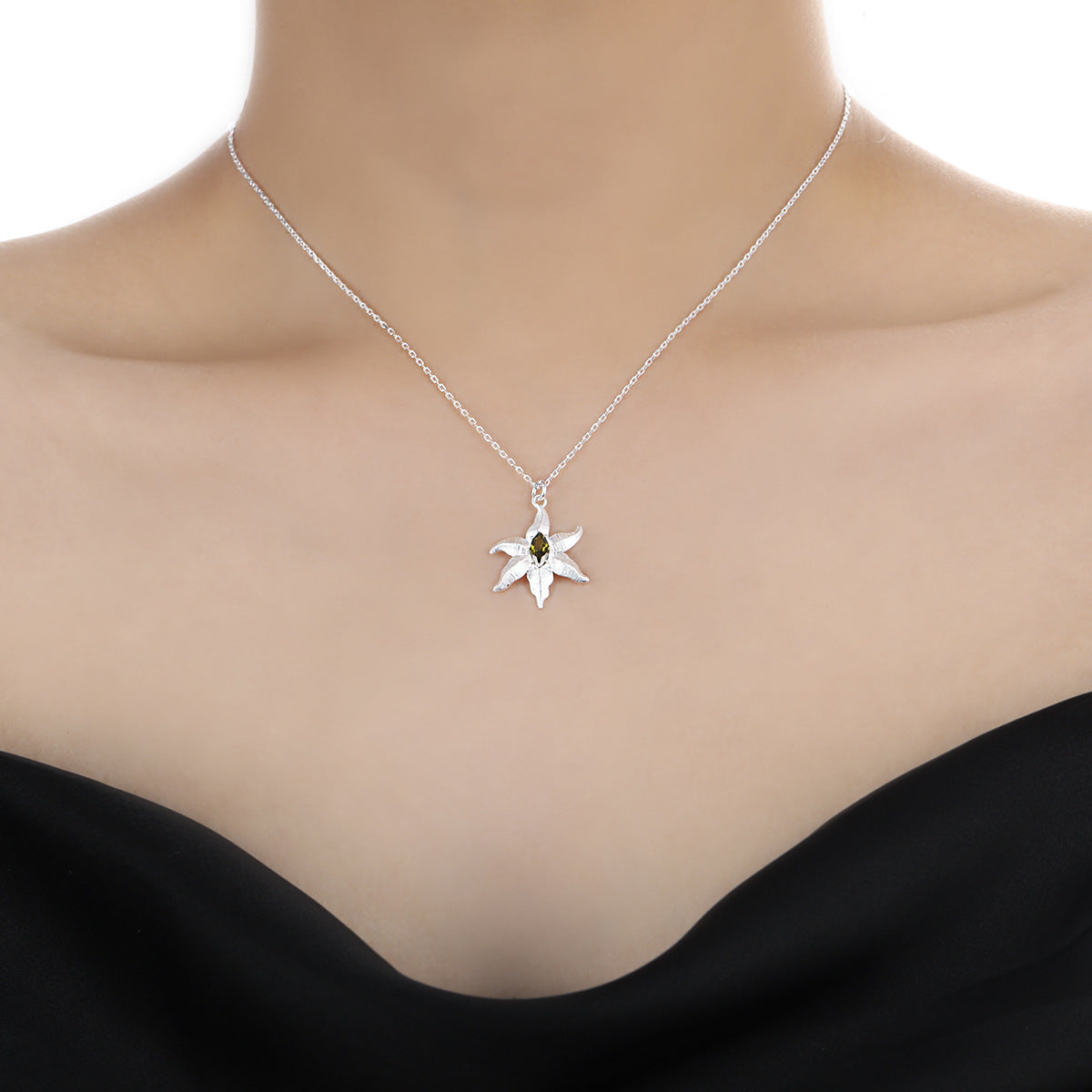 Starfish Design Natural Peridot 925 Sterling Silver Necklace Delicate Unique Style Sea-Inspired Jewelry Pendant